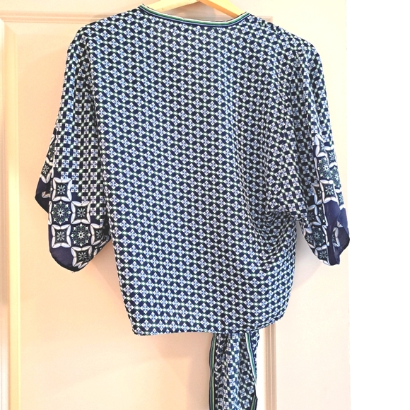 Max Studio Tie Front Top Size M - Picture 3 of 5